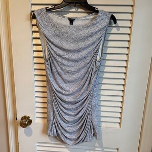 Ann Taylor Black and White Sleeveless Blouse size M
